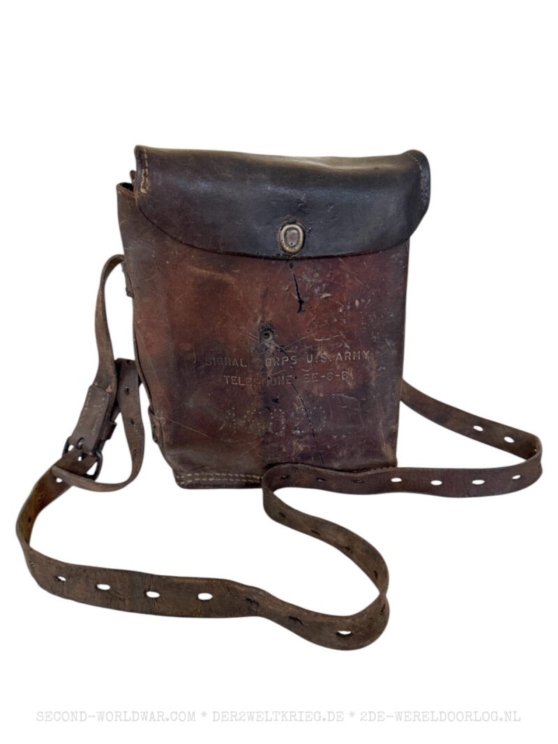 Amerikaanse veldtelefoon EE-8-B in leren tas