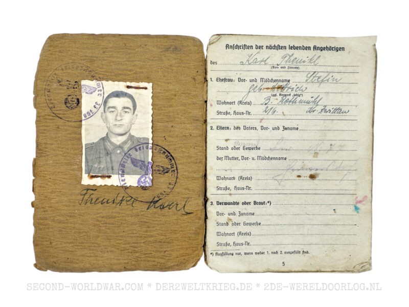 Duitse Wehrmacht Soldbuch met Frans ontslagformulier - Afbeelding 2